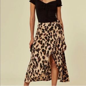 Jeuvre size XL brown leopard print wrap skirt